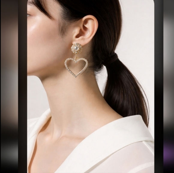 Mint Rhinestone Heart Dangle Earrings - Picture 4 of 5